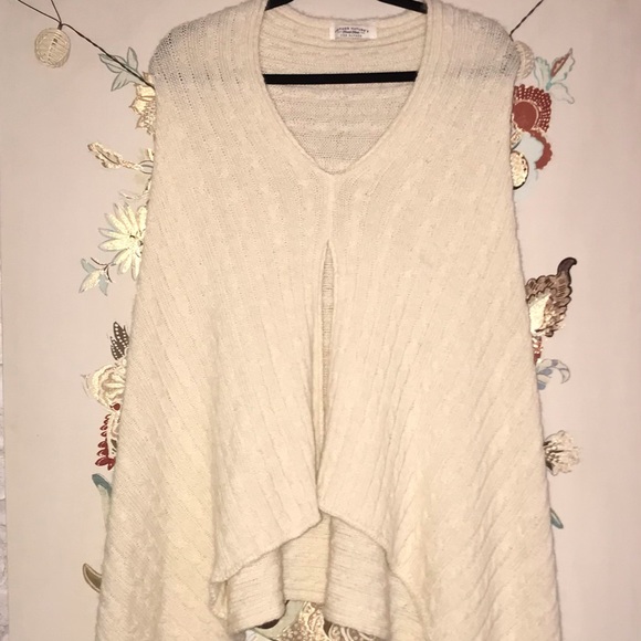 New Alpaca Wool Cable Knit V-Neck Sweater Poncho - Picture 8 of 9